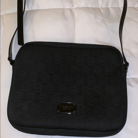 Michael Kors padded ipad cross body bag (Black) - Picture 1 of 5